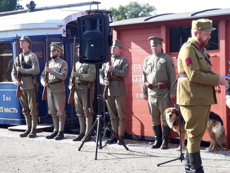 41936261_10212043239016847_8756383893482897408_n