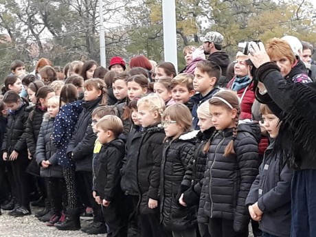 45763749_10212368765674810_8065639249753407488_n