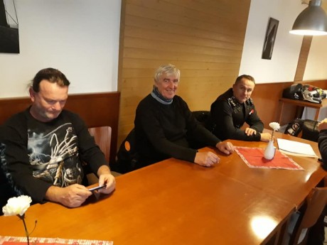 45801829_10212368830556432_3684625921815347200_n