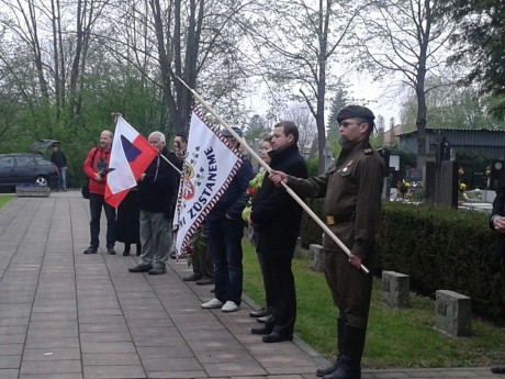 13103351_10205871264961353_7938491506823159871_n